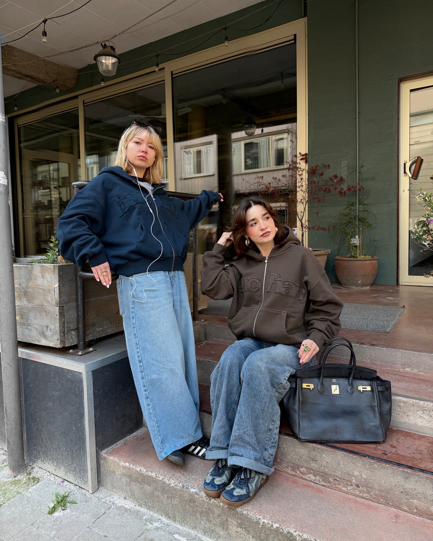 Distressed Big Logo Zip - Navy